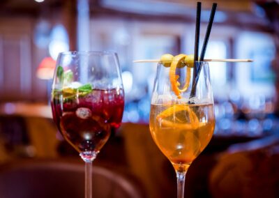 Roter und oranger Cocktail - Hotel Post 4*S
