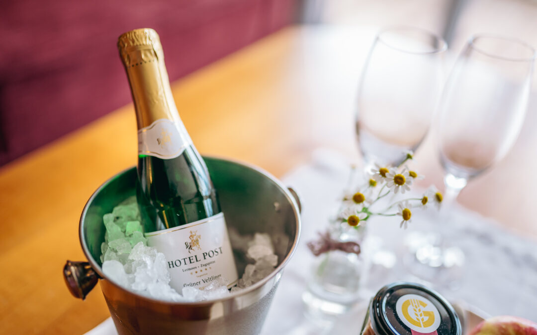 gekühlter Weißwein - Hotel Post 4*S